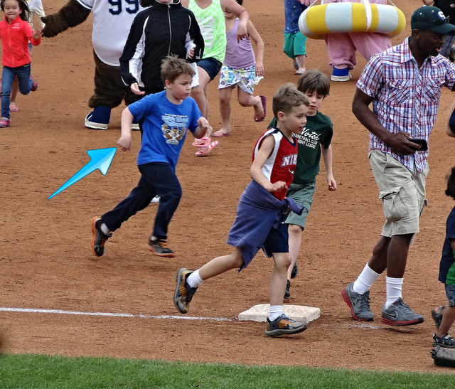 17437678984_3b208cdb33_z