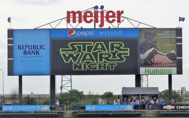 27148537336_b17546d457_z